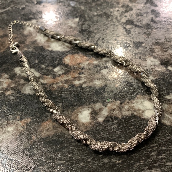 Metal wired with sparkly gem necklace - Picture 4 of 7